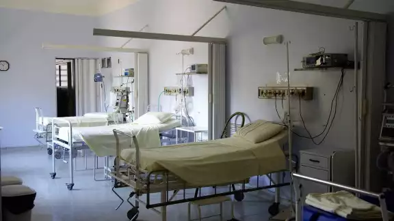 El hospital dará atención solamente a emergencias