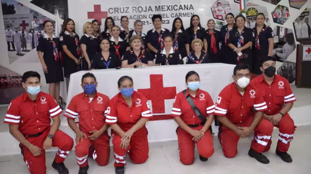 El equipo de la Cruz Roja mantiene su servicio día y noche en Ciudad del Carmen. Foto: Gerardo Can Dzib