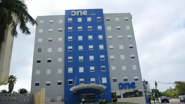 Reactivar lugares atractivos como las playas debe ser el primer paso