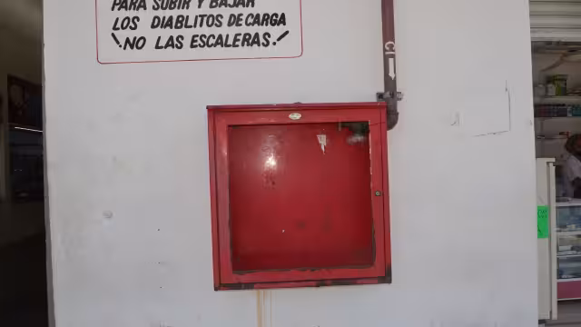 Desde hace tres años carece de los equipos contra incendios