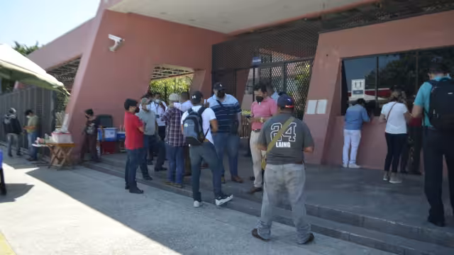 Sindicalizados aseguran que Pemex les proporciona equipo que no les brinda seguridad en su trabajo