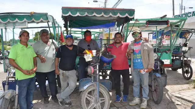 La contingencia sanitaria por COVID-19 ha afectado a mototaxis, por lo que piden hablar con el presidente municipal, Óscar Rosas. Foto: José Pacheco