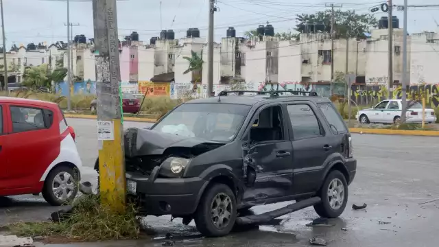 Resultaron con lesiones menores los tres ocupantes del automóvil