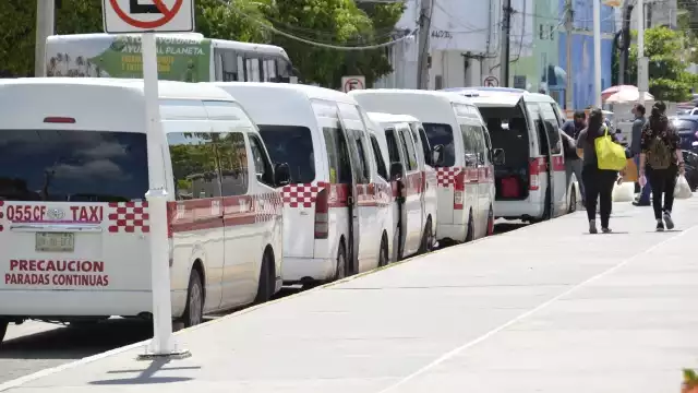 El lapso de 10 años establecido para que la unidades den servicio se cumplió, expresa el gremio de ruleteros, pero carecen de ahorros para sustituirlas