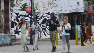 La presión social, así como las redes sociales, pueden afectar a las menores de edad