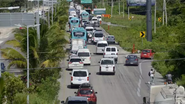Las rutas alternas sugeridas por las autoridades no dan solución al tránsito al encontrarse saturadas