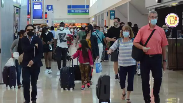 De acuerdo a la Agencia Federal de Aviación Civil, la aerolínea enfrenta una severa crisis.  Foto: Víctor Ávalos