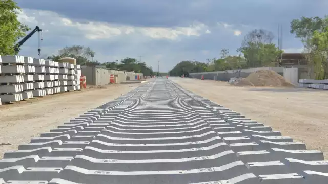 Fue desde el pasado viernes cuando comenzó la descarga del barco por medio de barcazas en el Muelle Fiscal de la Apiqroo