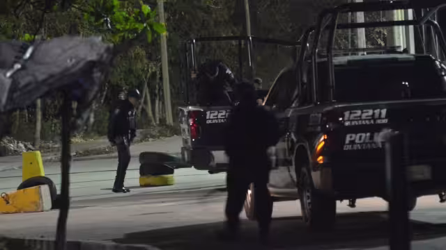 Se localizaron mensajes de grupos criminales que amenazaban a vendedores de droga y personas que apoyan al cártel que predomina en la zona de playas