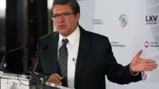 El coordinador de los senadores de Morena, Ricardo Monreal calificó como ilegal e inventada la detención de José Manuel Del Río