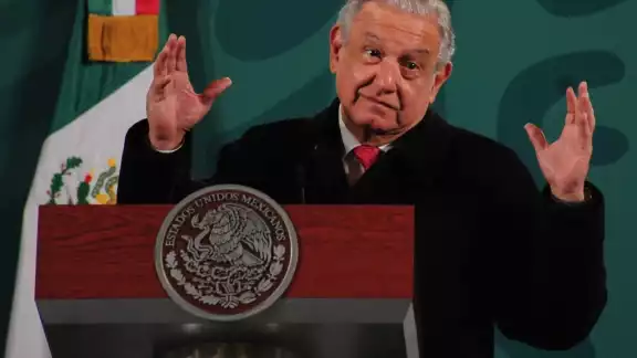 López Obrador consideró de “precedente histórico” los fallos de la SCJN sobre Revocación de Mandato y el acuerdo que protege megaobras López Obrador consideró de “precedente histórico” los fallos de la SCJN sobre Revocación de Mandato y el acuerdo que protege megaobras