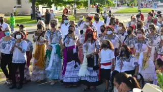 También asistieron diversas escuelas de danza