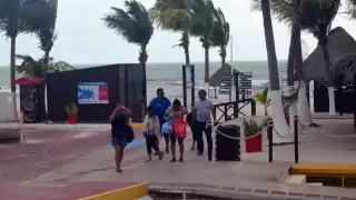 Alertaron por posibles accidentes por los fuertes vientos que se registraban en Playa Bonita