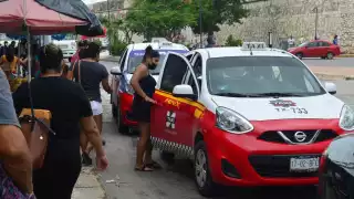 Los servicios de taxi redujeron a la mitad
