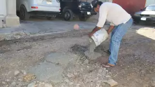 Expresó que ya pasaron tres alcaldes y ninguno pudo pavimentar estas dos calles
