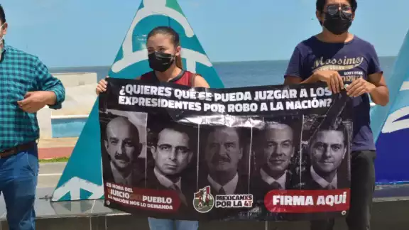 Jóvenes promueven el juicio a ex presidentes que organiza el INE Jóvenes promueven el juicio a ex presidentes que organiza el INE