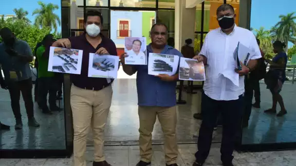 Los trabajadores piden a la gobernadora Layda Sansores su intervención Los trabajadores piden a la gobernadora Layda Sansores su intervención
