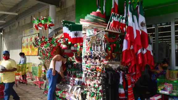 Los vendedores comentan que donde antes habían 1o puestos, ahora solo ven 4 debido a las bajas ventas