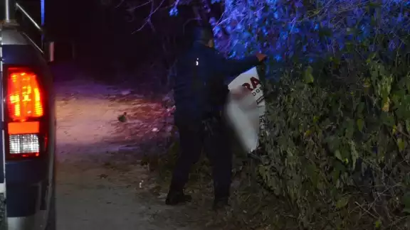 La manta fue retirada por policías de Cozumel La manta fue retirada por policías de Cozumel