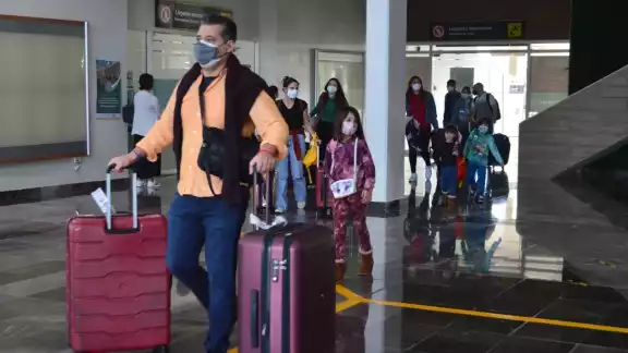 Durante este sábado se registró actividad con un total 318 pasajeros entre las conexiones de Aeroméxico y Volaris Durante este sábado se registró actividad con un total 318 pasajeros entre las conexiones de Aeroméxico y Volaris