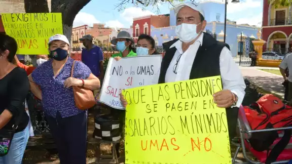 Jubilados exigen que se les pague en salarios mínimos Jubilados exigen que se les pague en salarios mínimos