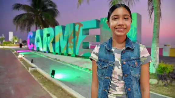 La adolescente presentó su propuesta para la elaboración de materiales informativos sobre las actividades que se realizan en su comunidad La adolescente presentó su propuesta para la elaboración de materiales informativos sobre las actividades que se realizan en su comunidad