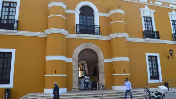 El servicio público está para eso para atender a los ciudadanos", Karla Sánchez Sosa El servicio público está para eso para atender a los ciudadanos", Karla Sánchez Sosa