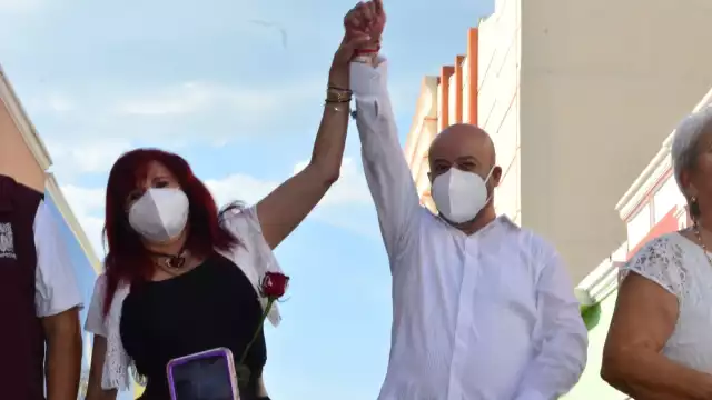 Durante el evento se cumplió con el uso de cubrebocas pero no se respetó la Sana Distancia