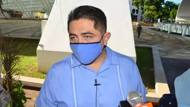 Los trabajadores de la educación demandaron una mesa de diálogo con el gobernador, Carlos Miguel Aysa