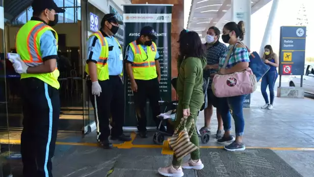 Aeroméxico igual reportó caídas más holgadas, pasando de promedios de 60 a 80 asientos ocupados