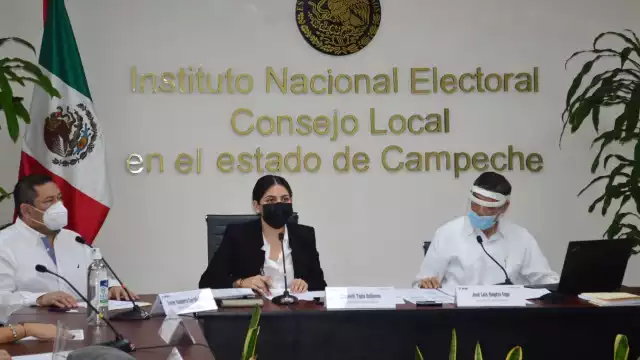 Planteó que para reducir el nivel de regulación que existen en la legislación electoral debe haber un cambio en la lucha por el poder de los partidos políticos