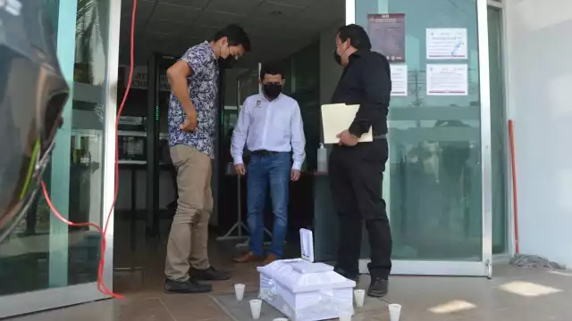 Colocaron una tumba en forma de protesta por la muerte del bebé