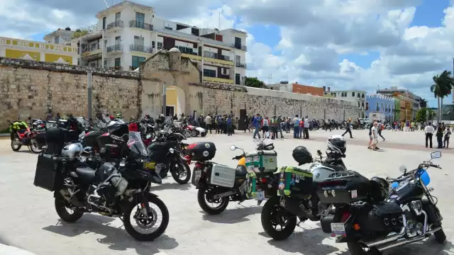 En la gira participan motociclistas de países como Estados Unidos y Francia