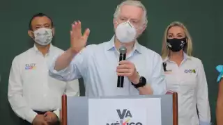 Santiago Creel espera que los votantes los elijan el domingo