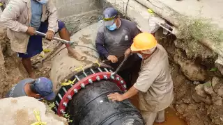 Los trabajos de mantenimiento en un cárcamo ocasionó la falta de agua