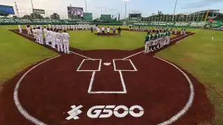 Luis Pepón Juárez tomó turno en el cierre de la 12, con el juego empatado a dos carreras y con Walter Ibarra en los senderos