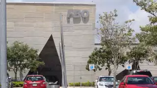 La aeronave permanece en el Operador de Base Fija (FBO por sus siglas en inglés)