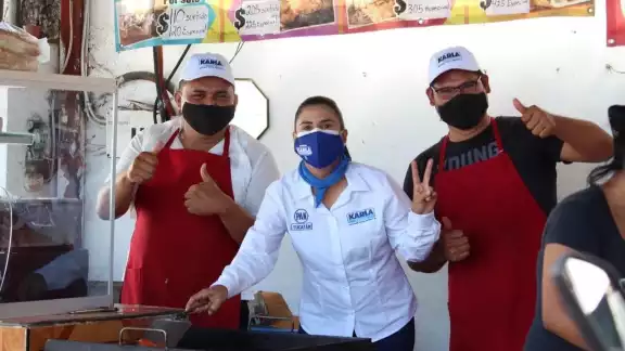 Como ha ocurrido durante toda la primera semana de campaña, las caminatas y las reuniones vecinales respetaron las medidas sanitarias Como ha ocurrido durante toda la primera semana de campaña, las caminatas y las reuniones vecinales respetaron las medidas sanitarias