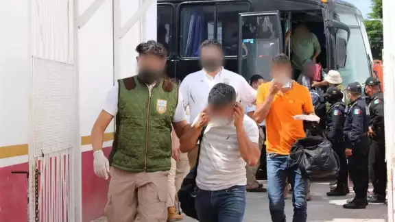 Los migrantes indocumentados estaban buscando nuevas rutas para llegar a Estados Unidos Los migrantes indocumentados estaban buscando nuevas rutas para llegar a Estados Unidos