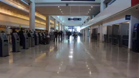 Así lució el Aeropuerto Internacional de Cancún este jueves Así lució el Aeropuerto Internacional de Cancún este jueves