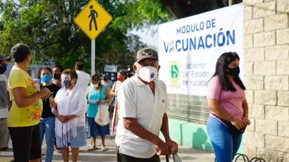 Vila Dosal indicó que el día de ayer el proceso de vacunación a personas de 60 años y más transcurrió en calma y sin ningún contratiempo. Vila Dosal indicó que el día de ayer el proceso de vacunación a personas de 60 años y más transcurrió en calma y sin ningún contratiempo.