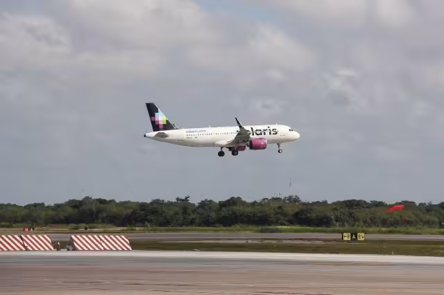 La mayoría de estas aerolíneas son nacionales y que tienen vuelos directos a Cancún