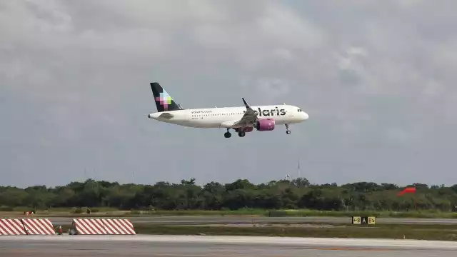 Puedes revisar directamente el sitio de la aerolínea de tu preferencia con anticipación y adquirir los boletos para esas fechas más baratos