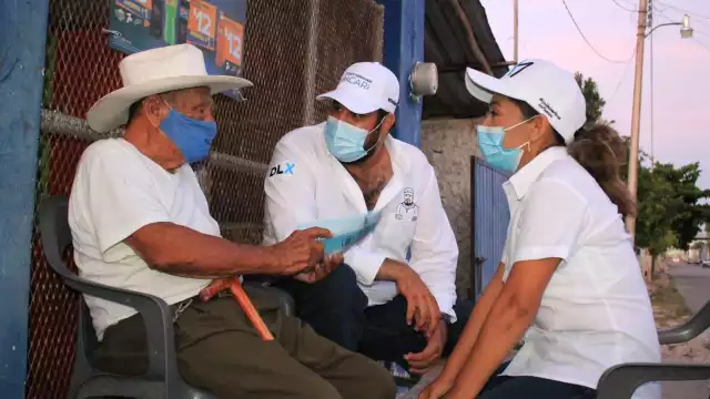 Abraham Macari en compañía de Gaby Pool de visita en Sucilá