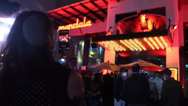 Decenas de personas salieron a centros nocturnos, pese a la presencia del #COVID19