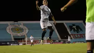 El partido finaliza con la victoria de Cancún FC por cuatro goles a cero sobre Pumas de Tabasco. Foto: Erik Marfil