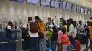 Interjet canceló cinco vuelos redondos al centro del país y uno más a Monterrey