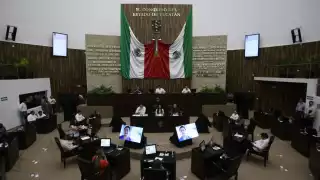 La comparecencia de los funcionarios estatales se llevó a cabo en el Congreso de Yucatán
