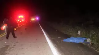 Tras el arribo de las unidades los uniformados encontraron en el sitio a un joven sobre el pavimento con graves lesiones