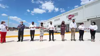 Mauricio Vila encabezó la inauguración